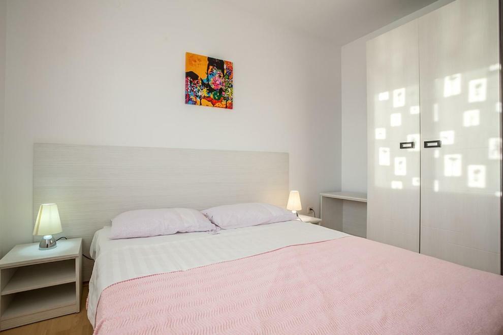 Apartments Jelena Razanj Exterior photo